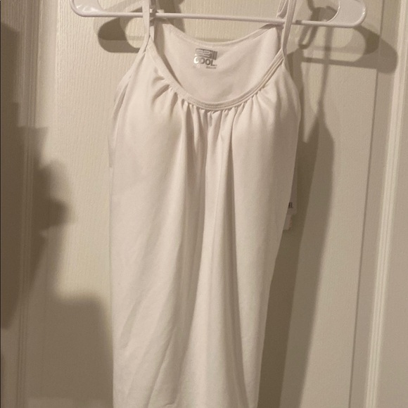 Tags on Women's White Tank Top with bra built in   15 pit to pit with stretch - Picture 1 of 5